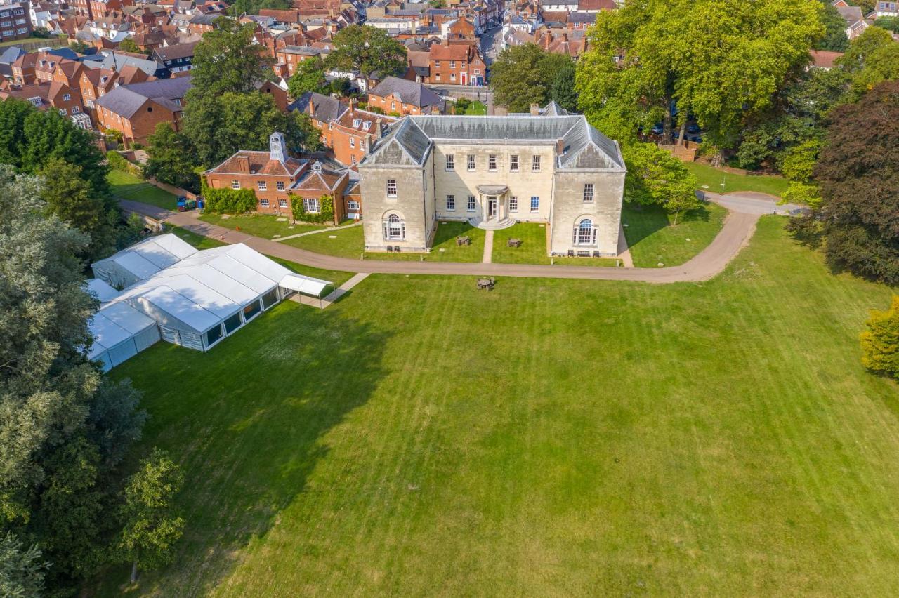 Hitchin Priory Hotel Exterior foto